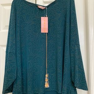 Beautiful Green top. Printed. Includes necklace. Brand is Amana.